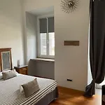 La Reggia Di Famiglia בית הארחה 4*